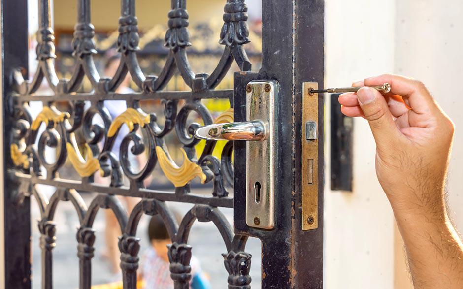 ouvrir une serrure sans clef Romainville